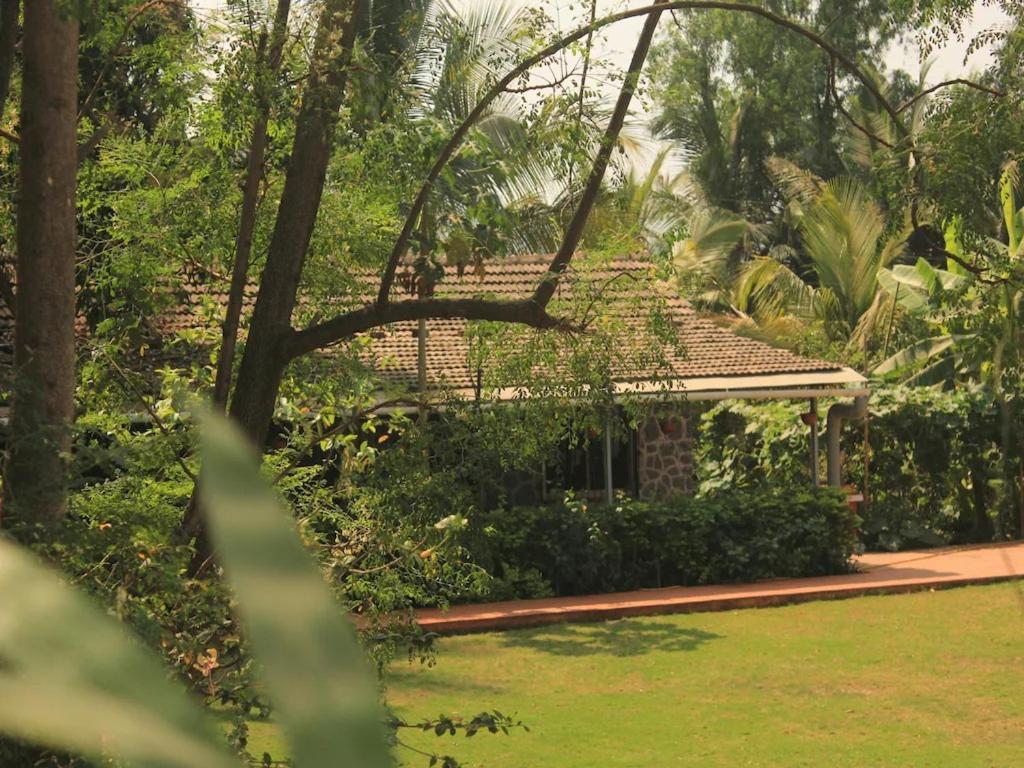 Red House 3Bhk Villa Karjat Exterior photo